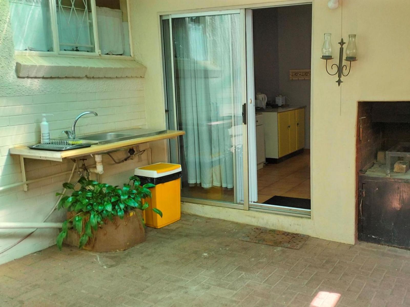 Anri Guesthouse Bloemfontein Exteriör bild